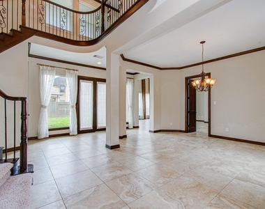 5711 Avon Landing Lane - Photo Thumbnail 3
