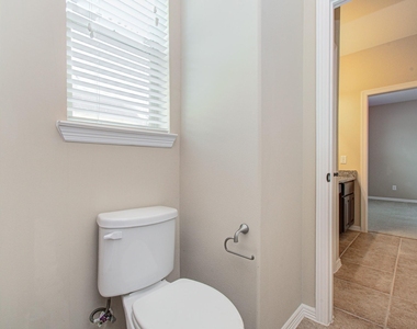 5711 Avon Landing Lane - Photo Thumbnail 33