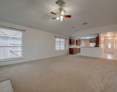 10902 Primrose Acres Lane - Photo Thumbnail 7
