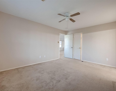 10902 Primrose Acres Lane - Photo Thumbnail 15