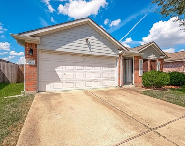 10902 Primrose Acres Lane - Photo Thumbnail 1