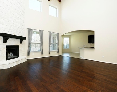 9702 Massanutten Lane - Photo Thumbnail 10