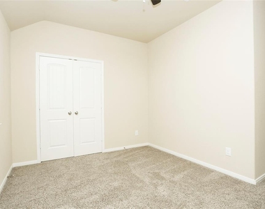 9702 Massanutten Lane - Photo Thumbnail 23