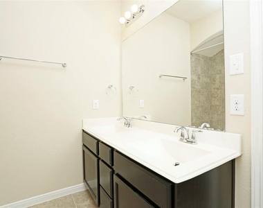 9702 Massanutten Lane - Photo Thumbnail 29