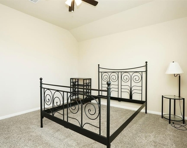 9702 Massanutten Lane - Photo Thumbnail 26