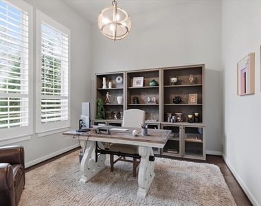 125 Russet Bend Place N - Photo Thumbnail 24