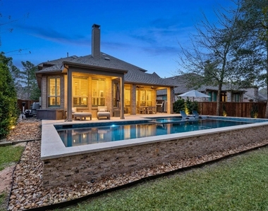 125 Russet Bend Place N - Photo Thumbnail 2