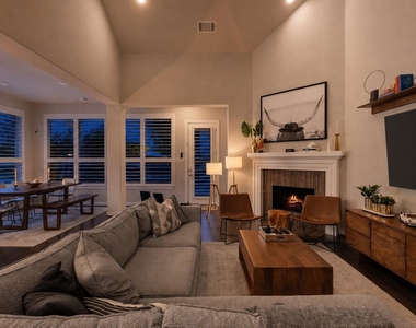 125 Russet Bend Place N - Photo Thumbnail 7