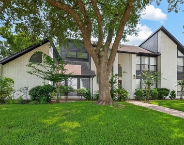 15714 Sylvan Lake Drive - Photo Thumbnail 2