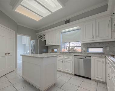 15714 Sylvan Lake Drive - Photo Thumbnail 14