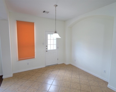 6119 Lakenshire Falls Lane - Photo Thumbnail 14