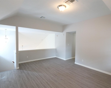 6119 Lakenshire Falls Lane - Photo Thumbnail 21