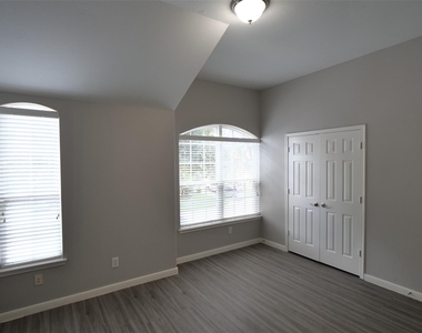 6119 Lakenshire Falls Lane - Photo Thumbnail 29