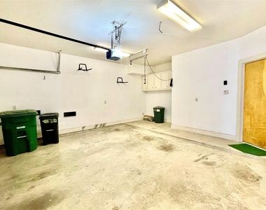 954 Patterson Street - Photo Thumbnail 21