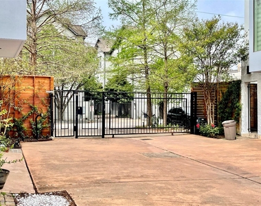 954 Patterson Street - Photo Thumbnail 23