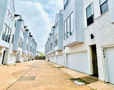 954 Patterson Street - Photo Thumbnail 22