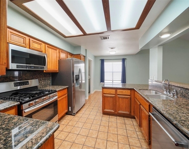 17206 Park Lodge Drive - Photo Thumbnail 10