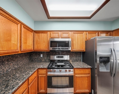 17206 Park Lodge Drive - Photo Thumbnail 11