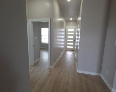 727 Road 5714 - Photo Thumbnail 1