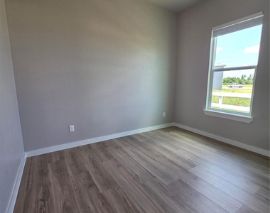 727 Road 5714 - Photo Thumbnail 8