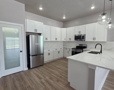 727 Road 5714 - Photo Thumbnail 2