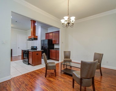 10205 Brooktree Drive - Photo Thumbnail 6