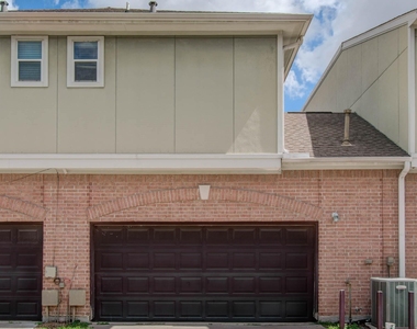 10205 Brooktree Drive - Photo Thumbnail 30
