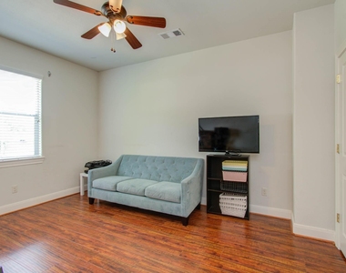 10205 Brooktree Drive - Photo Thumbnail 28