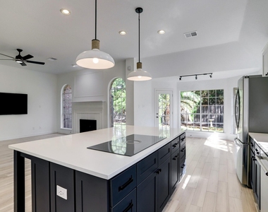 138 Summer Storm Place - Photo Thumbnail 10