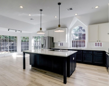 138 Summer Storm Place - Photo Thumbnail 9