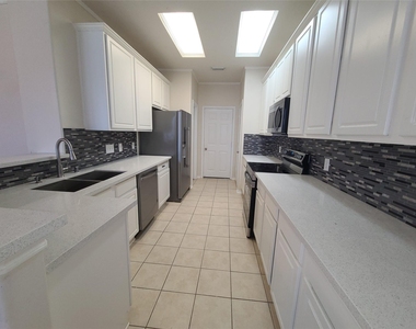 231 W Stedhill Loop - Photo Thumbnail 2