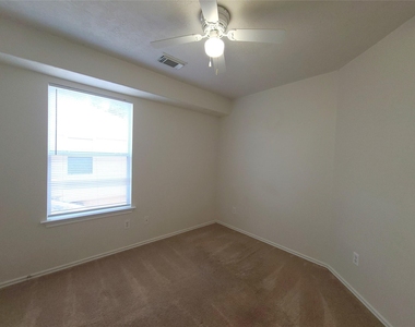 231 W Stedhill Loop - Photo Thumbnail 10