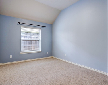 10606 Badger Canyon Drive - Photo Thumbnail 13