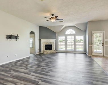 10606 Badger Canyon Drive - Photo Thumbnail 5