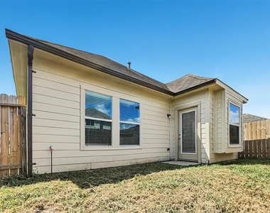 2606 Bammelwood Drive - Photo Thumbnail 15