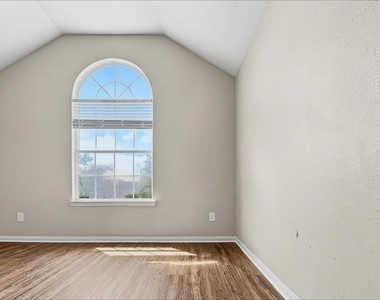 2606 Bammelwood Drive - Photo Thumbnail 14