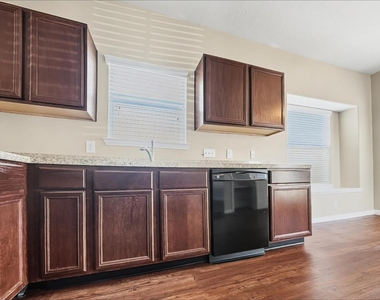 2606 Bammelwood Drive - Photo Thumbnail 2