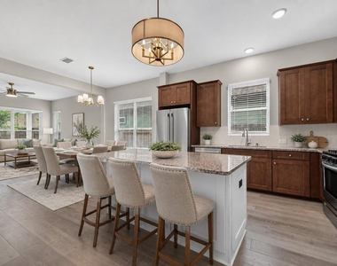 18410 Central Creek Drive Drive - Photo Thumbnail 8