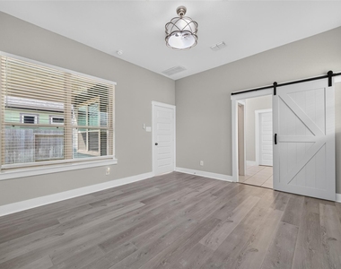18410 Central Creek Drive Drive - Photo Thumbnail 20