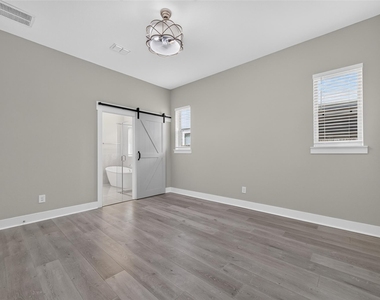 18410 Central Creek Drive Drive - Photo Thumbnail 19