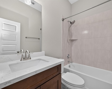 18410 Central Creek Drive Drive - Photo Thumbnail 26