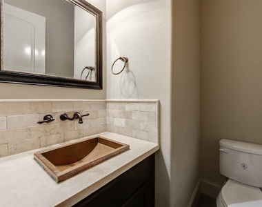 1809 W 24th Street - Photo Thumbnail 18