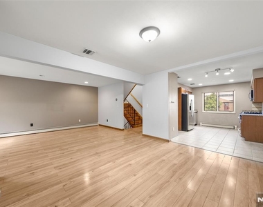140 Allwood - Photo Thumbnail 11