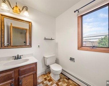 140 Allwood - Photo Thumbnail 16