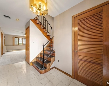 140 Allwood - Photo Thumbnail 3