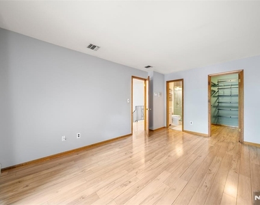 140 Allwood - Photo Thumbnail 20