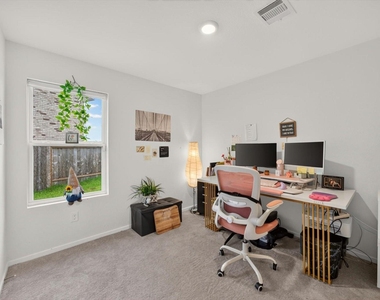 444 Texas Pecan Drive - Photo Thumbnail 12