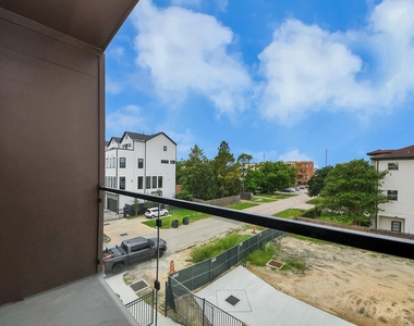 5630 Dolores Street - Photo Thumbnail 35