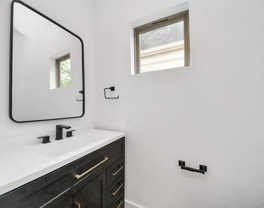 5630 Dolores Street - Photo Thumbnail 28