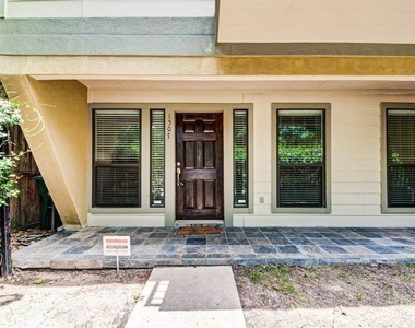 1507 Paige Street - Photo Thumbnail 4